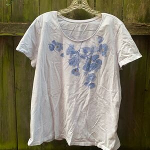 Laura Scott floral top sz. XL